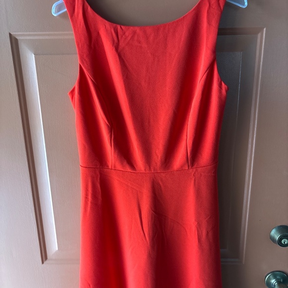 New red Dress - Picture 4 of 4